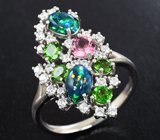 Серебряное кольцо с кристаллическими черными опалами, диопсидами и розовым турмалином