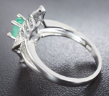 Ажурное серебряное кольцо с изумрудом Серебро 925