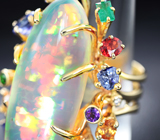 Эксклюзив! Неповторимое золотое кольцо с уникальным ярким опалом 29,85 карата, самоцветами и бриллиантами Золото