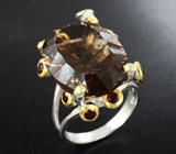 Серебряное кольцо с дымчатым кварцем лазерной огранки и родолитами Серебро 925