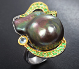 Серебряное кольцо с жемчужиной барокко 47,66 карата, аквамарином и цаворитами