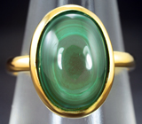Золотое кольцо с уральским малахитом на подложке из долерита 7,67 карата Золото