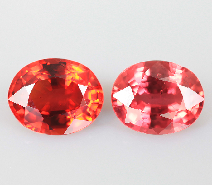 Пара оранжево-красных сапфиров 1,2 карата