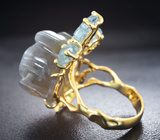 Золотое кольцо с резным лабрадоритом 23,45 карата, аквамаринами 2,65 карата и цаворитами Золото