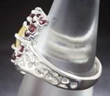 Замечательное серебряное кольцо с ограненным эфиопским опалом, пиропами и родолитами гранатами Серебро 925