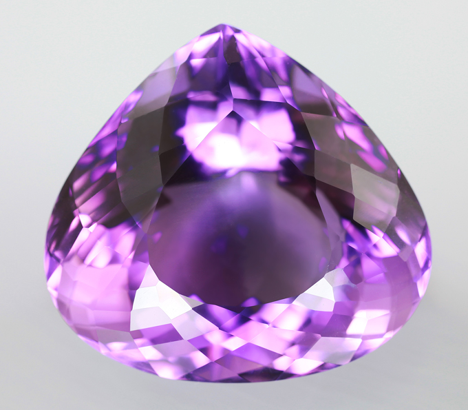 Шикарный крупный аметист 57,65 карата