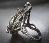 Серебряное кольцо с зеленым аметистом 12+ карат и перидотами