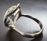 Серебряное кольцо с жемчужиной барокко и синими сапфирами Серебро 925