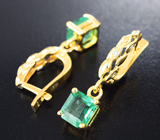 Золотые серьги с необлагороженными уральскими изумрудами высокой чистоты 1,63 карата и бриллиантами Золото