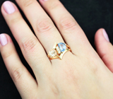 Золотое кольцо c морганитом 0,87 карата, голубым сапфиром 1,07 карата и бесцветными цирконами
