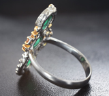 Серебряное кольцо с изумрудами топового цвета, золотистыми и желтыми сапфирами Серебро 925