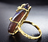Золотое кольцо с австралийским болдер опалом 14,38 карата и синими сапфирами Золото