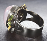 Серебряное кольцо с розовым кварцем 13+ карат и перидотами