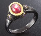 Серебряное кольцо cо звездчатым рубином и аметистами Серебро 925