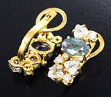 Серьги с уральскими александритами 1,11 карата, муассанитами, бесцветными цирконами и бриллиантами