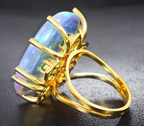 Невероятной красоты золотое кольцо с прозрачным кристаллическим эфиопским опалом 13,68 карата и рубинами, цаворитами и бриллиантами под ним! Золото