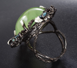 Серебряное кольцо с пренитом, голубыми топазами, пиропами и родолитами Серебро 925