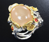 Серебряное кольцо с лунным камнем и спессартинами Серебро 925