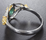 Серебряное кольцо с изумрудом высоких характеристик и сапфирами Серебро 925