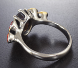Серебряное кольцо с ограненным черным опалом 1,95 карата и сапфирами  Серебро 925