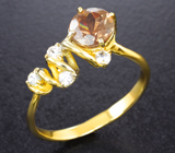 Золотое кольцо с андалузитом 1,01 карата и лейкосапфирами