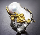 Серебряное кольцо с жемчужиной барокко 31,93 карата и голубыми сапфирами Серебро 925