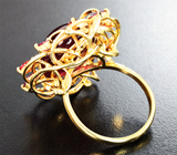 Золотое кольцо с крупным рубином 20,08 карата и оранжево-красными сапфирами Золото