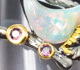 Серебряное кольцо с кристаллическим эфиопским опалом 2,12 карата и родолитами 