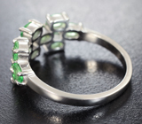 Замечательное серебряное кольцо с цаворитами Серебро 925