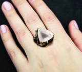 Серебряное кольцо с розовым кварцем 16+ карат и родолитами