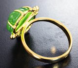 Золотое кольцо с резным нефритом и цаворитами 8,92 карата Золото