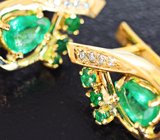 Золотые серьги с сочно-зелеными уральскими изумрудами высокой чистоты 0,96 карата и бриллиантами