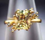 Золотое кольцо с диаспором авторской огранки 3,39 карата, гранатами со сменой цвета и бриллиантами