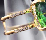 Кольцо с зеленым турмалином 22,88 карата и муасанитами