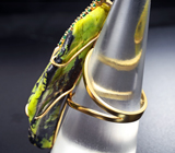 Золотое кольцо с серпентиновым кварцем 55,9 карата и уральскими изумрудами