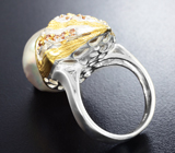 Серебряное кольцо с крупной жемчужиной барокко и сапфирами