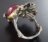 Серебряное кольцо с рубинами и изумрудами