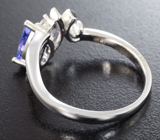 Прелестное серебряное кольцо с танзанитом