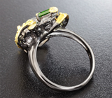Серебряное кольцо с бесцветным кварцем, диопсидом и перидотами