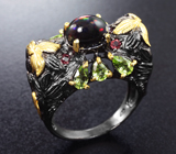 Серебряное кольцо с кристаллическим черным опалом, перидотами и родолитами Серебро 925