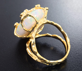 Золотое кольцо с превосходным крупным эфиопским опалом 17,71 карата, цаворитами и бриллиантами Золото