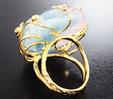Золотое кольцо с редким крупным полихромным бериллом 72,04 карата, голубыми топазами и розовыми сапфирами Золото
