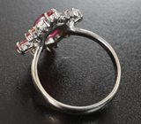Серебряное кольцо с рубином 3,07 карата и сапфирами Серебро 925