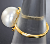 Золотое кольцо с крупной морской жемчужиной 11,78 карата и синими сапфирами Золото