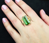 Золотое кольцо с крупным сочно-зеленым турмалином 7,85 карата и диопсидами Золото
