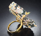 Золотое кольцо с резным леопардовым агатом 53,42 карата и насыщенными изумрудами Золото