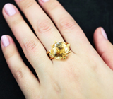 Золотое кольцо с золотистым турмалином 12,79 карата, желтыми сапфирами и бриллиантами Золото