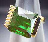 Золотое кольцо с крупным изумрудно-зеленым турмалином 12,54 карата и бриллиантами Золото