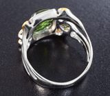 Серебряное кольцо с кабошоном зеленого турмалина 4,98 карата, мятно-зеленым турмалином и васильковыми сапфирами Серебро 925
