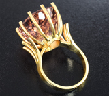 Кольцо с морганитом 19,45 карата и бриллиантами Золото